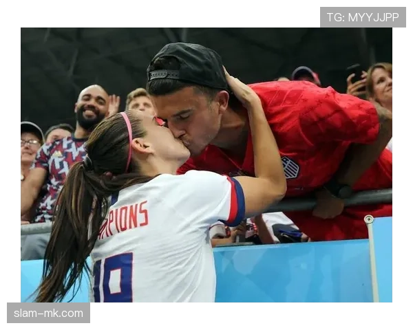 亚历克斯·摩根家里冰箱贴都是赞助商logo？